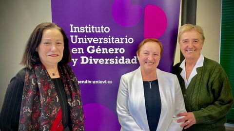 Rosa Cid, Isabel Carrera y Socorro Suárez, las impulsoras de los estudios de género en Oviedo junto a Amparo Pedregal, ya fallecida.