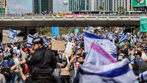 Multitudinaria protesta en Tel Aviv.
