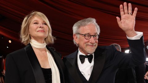 Steven Spielberg posa con su mujer Kate Capshaw