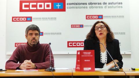 Borja Llorente (secretario Educacin de CCOO) y Marta Mori, Secretaria de Llingua Asturiana del sindicato.