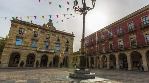 Ayuntamiento de Gijón, en la plaza Mayor