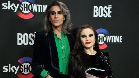 Mario Vaquerizo y Alaska, en la presentación de la serie sobre Miguel Bosé