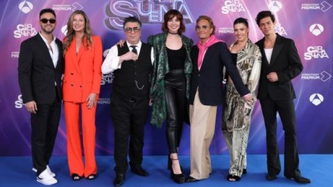 Los concursantes Jadel, Ane Igartiburu, Agustín Jiménez, Andrea Guasch, Josie, Miriam Rodríguez y Afred García en la presentación del programa.