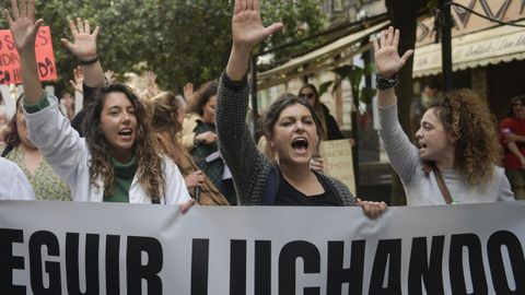 Asistentes a la manifestación convocada en Gijón por la Asociación de Trabajadorxs Asturianxs de Sanidad para protestar por las condiciones de trabajo