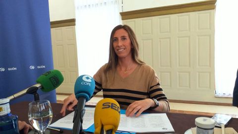 La candidata del PP de Gijón, Ángela Pumariega, durante la presentación del programa electoral