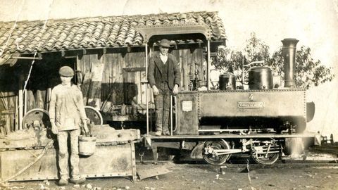 La locomotora Couillet que circulaba por el Naranco hacia el ao 1890