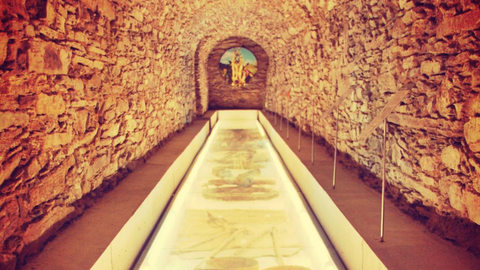 Túnel de huida, en el Monasterio de San Salvador, en Lourenzá