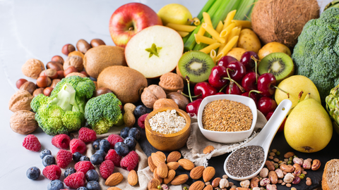 Los antioxidantes están presentes en muchos alimentos de nuestra dieta, sobre todo en frutas y verduras.