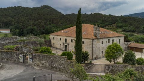 Antigua casa rectoral de Arnoia convertida en casa de turismo rural.