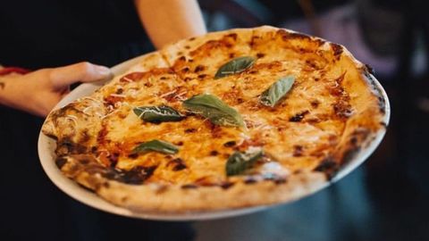 La pizzería La Divina Commedia es especialista en este plato típico italiano