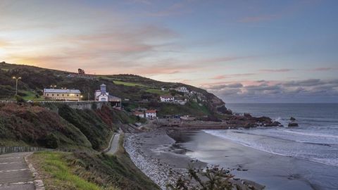 Playa de Arnao, Castrillón