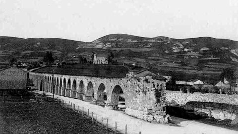 El Acueducto de los Pilares traía el agua a Oviedo desde Fitoria y Boo y corría desde el Colegio de Auseva hasta la actual calle Cervantes