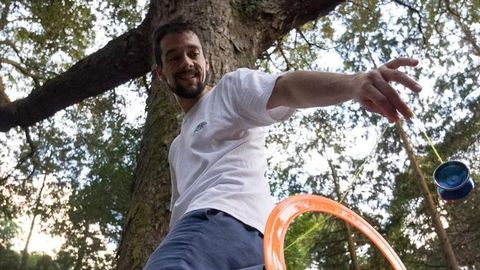 Daniel Tamariz demostrando su destreza con el yoyó