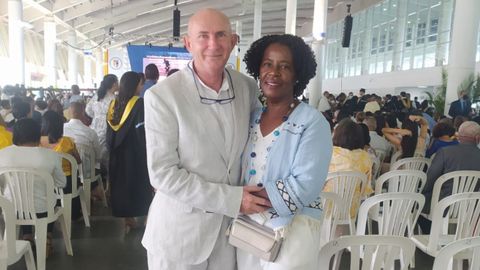 El ovetense Santi Hernández, junto con su mujer Suni