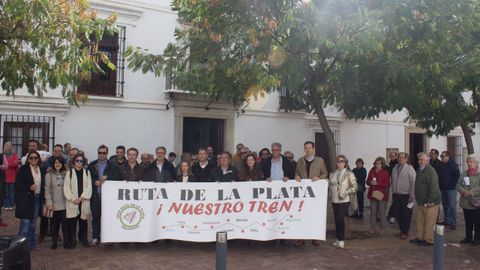 Una de las manifestaciones de este sbado en defensa de la recuperacin del tren Ruta de la Plata.
