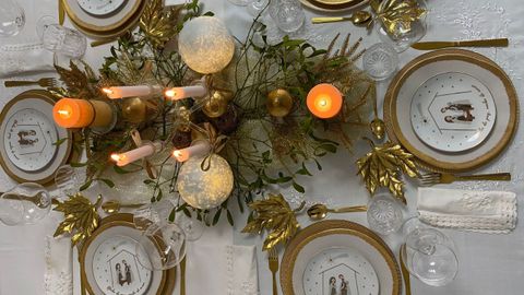 Las velas son uno de los imprescindibles de Ana Fuertes en las mesas navideas.