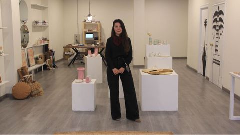 Cristina Hernando en su concept store de Mieres, Espacio Titania.