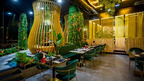 En el restaurante Sushi Salvaje de Oviedo se respira un ambiente selvtico