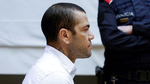 Dani Alves, durante el primer da del juicio en la Audiencia de Barcelona en el que est acusado de agredir sexualmente a una joven en una discoteca