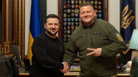 Zelenski y Zaluzhni en una foto difundida por la presidencia ucraniana.