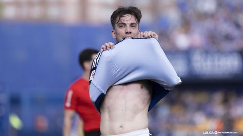Paulino de la Fuente se lamenta durante el Alcorcn-Real Oviedo