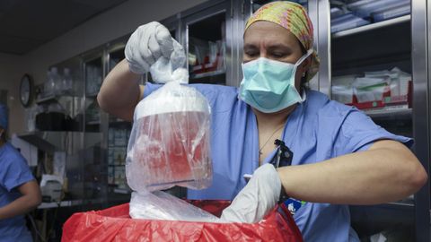 Preparativos para el trasplante, en una imagen facilitada por el Hospital General de Massachussetts