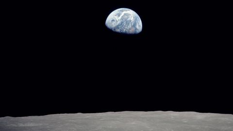 Imagen de la Tierra tomada desde la superficie de Luna durante las misiones Apolo