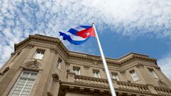 La bandera de Cuba ondea en su embajada de EEUU despus de 54 aos