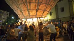 Lanzamiento del globo de Betanzos en las fiestas de San Roque en el 2015