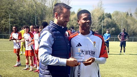 Saturday recibe el MVP de la categor�a juvenil