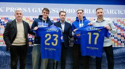 Roberto Su�rez y Agust�n Lleida, en la presentaci�n de Thiago Borbas y Nico Fonseca