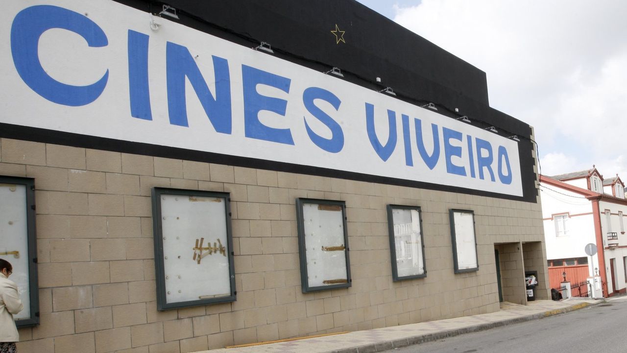 Fachada de las salas de cine de Viveiro