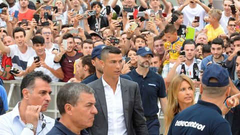Cristiano Ronaldo llega a Turn para hacer las pruebas mdicas con la Juventus