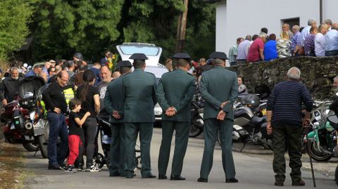 En el funeral participaron agentes con el uniforme de gala de la Guardia Civil