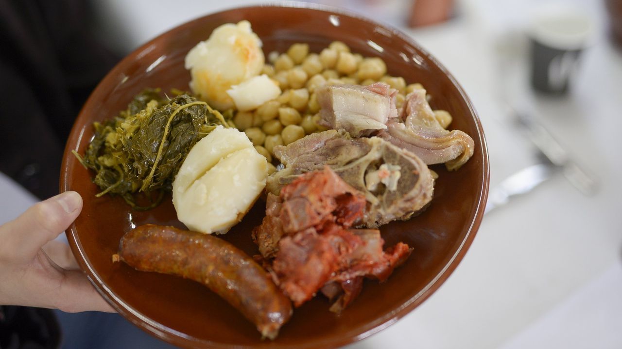 Ruta de las cascadas de Quiroga.La primera de las citas gastron�micos consistir� en un cocido completo