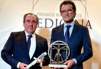 A la izquierda, el doctor Ram�n y Ares y a la derecha, el doctor Rafa Monte.