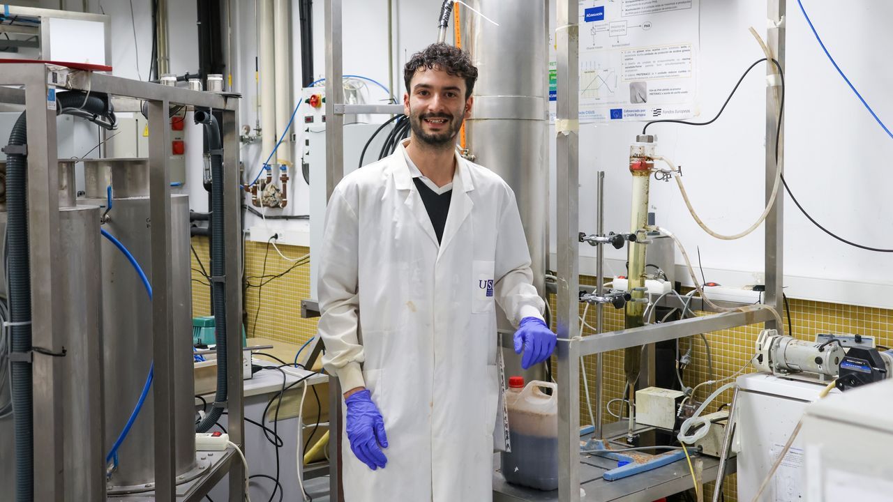 El investigador Mat�as Rivadulla Cora, en uno de los laboratorios del Cretus