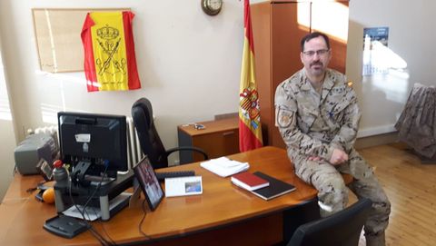 El responsable de la Fupro, en su despacho del cuartel de A Graa, en Ferrol