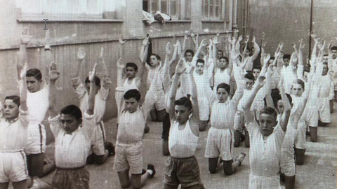 Una antigua clase de Educacin Fsica. Imagen cedida por Juan Antn, que form parte de la segunda promocin de INEF en Madrid.