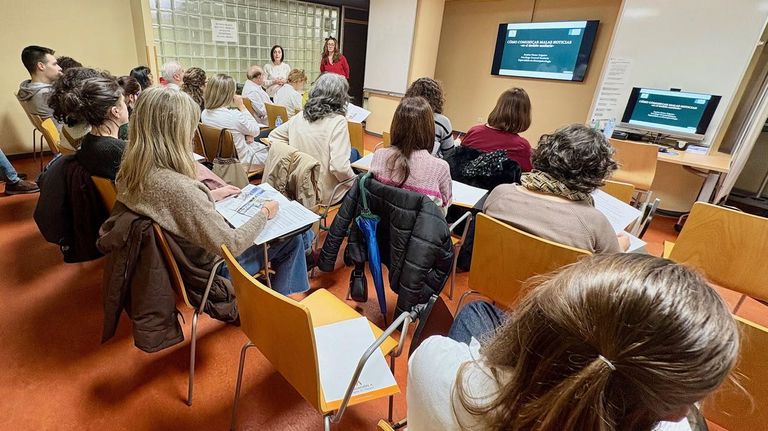 Personal sanitario se forma en Pontevedra para saber comunicar malas noticias