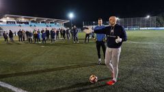 Dani Mallo impartió una sesión práctica en el campo de Os Carrís dentro de las jornadas formativas para entrenadores de la asociación Afiador.