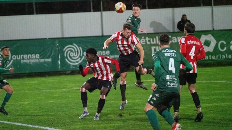 El Arenteiro se quedó sin caramelo y perdió dos puntos en la prolongación (1-1)