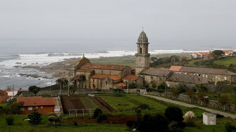 Oia es el único monasterio de la orden del Císter que está a orillas del Atlántico