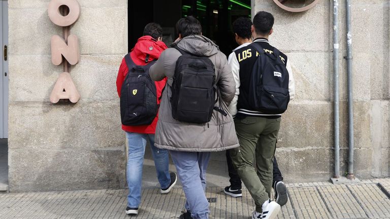 Los últimos de los Filipinos: «Son muy ricos»