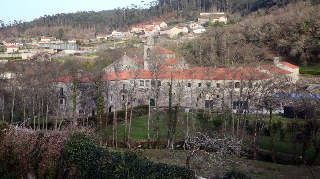 Laberinto del Parque Recretivo Costa Maria situado en Rinlo, a vista de dron