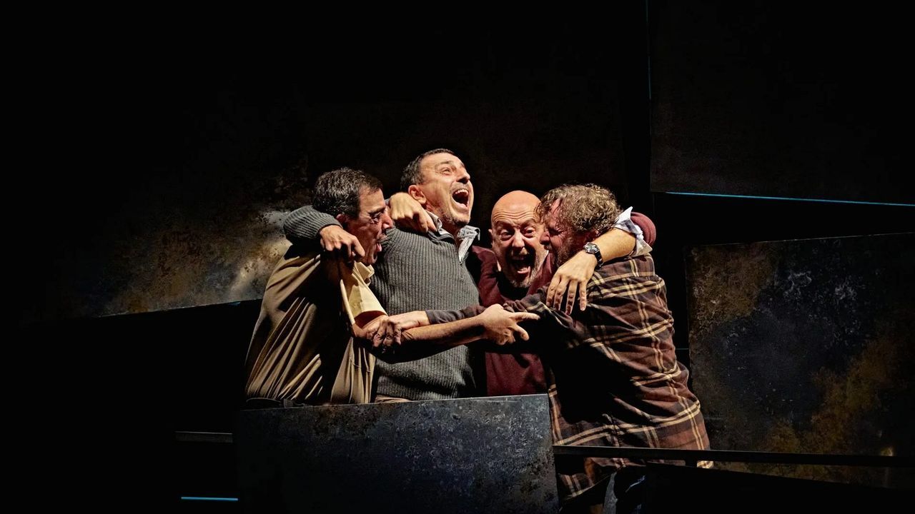 Membros da Asociaci�n Cultural Ousad�as, nun espect�culo de improvisaci�n teatral