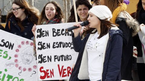 Protestas estudiantiles por los recortes en la cuanta de las becas universitarias