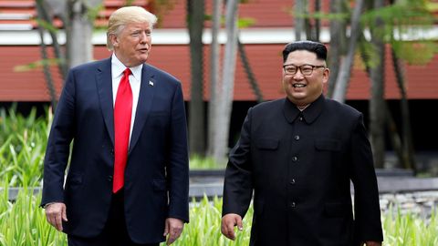 Histrico encuentro entre Donald Trump y Kim JOng-un