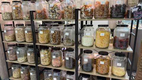 Desde frutos secos tradicionales hasta frutas deshidratadas se comercializan en Origen