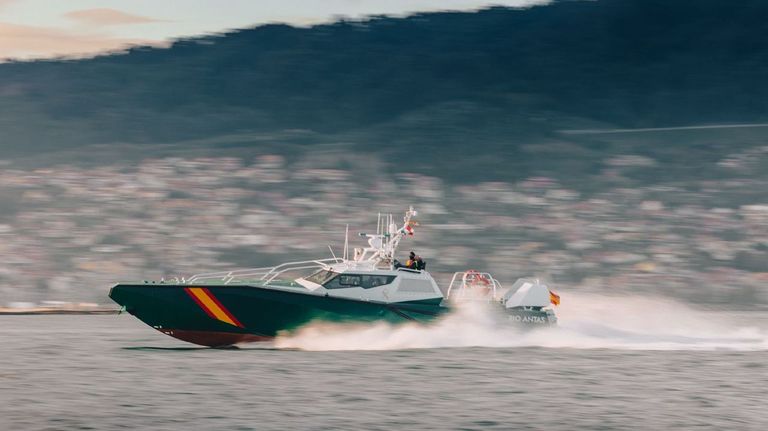 El astillero moañés Aister refuerza la lucha contra el narcotráfico con la entrega de una nueva patrullera de alta velocidad